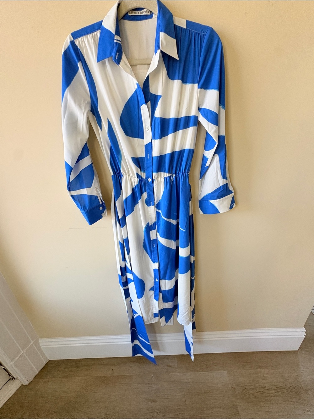 Alice + Olivia Blue and White Abstract Midi Shirt Dress